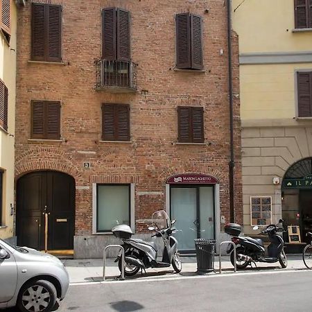 Hidden Retreat - Duomo Apartment Milan Exterior photo