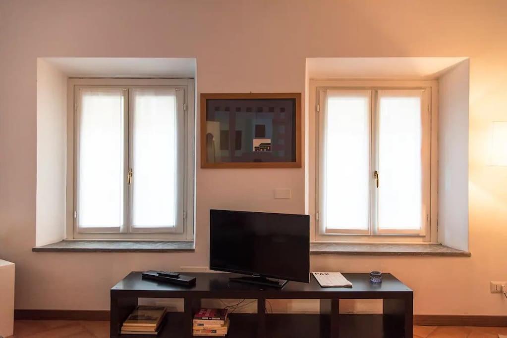 Hidden Retreat - Duomo Apartment Milan Exterior photo
