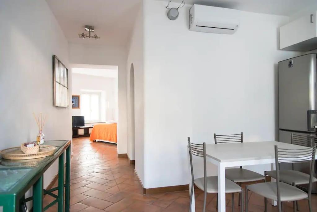Hidden Retreat - Duomo Apartment Milan Exterior photo